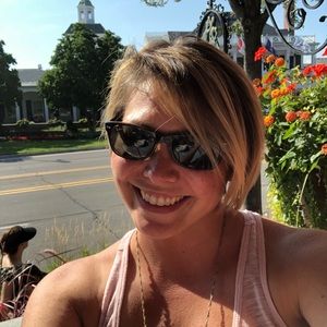 Meet your Posher, Amber